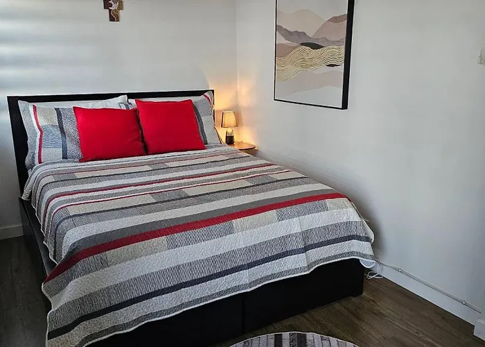Casa Rosa3 2br Loft In Bgc 5 People